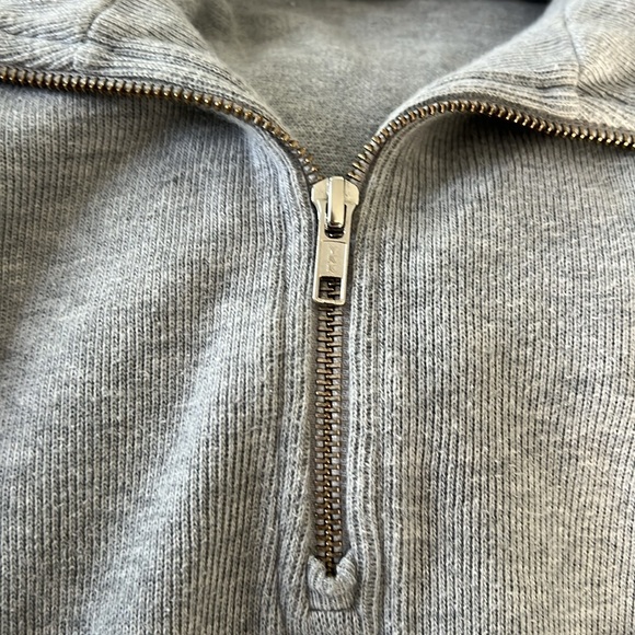 Brandy Melville pull over - Picture 3 of 5